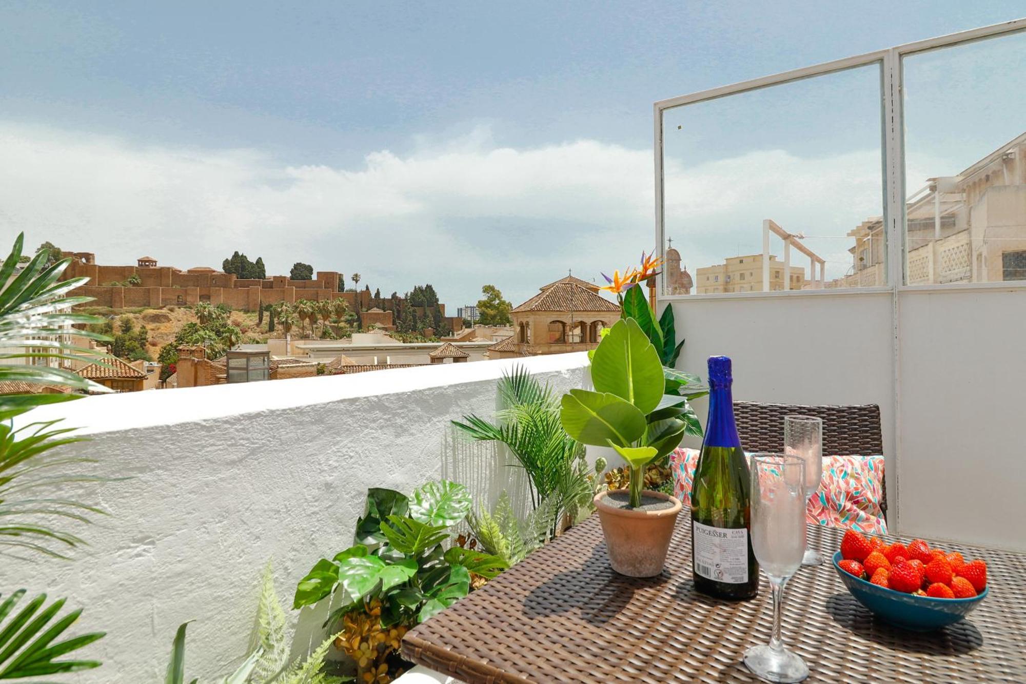 Апартаменти C83 Cosy Penthouse With Terrace Old Town Малага Екстер'єр фото